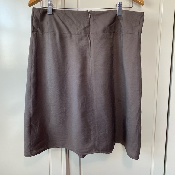 Cute brownish khaki skirt from Simons - Picture 4 of 8